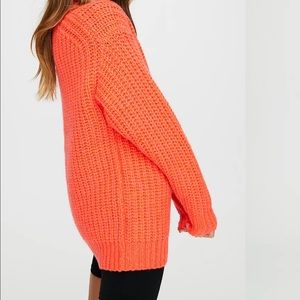 NWOT TNA Laguna Sweater  Size Small